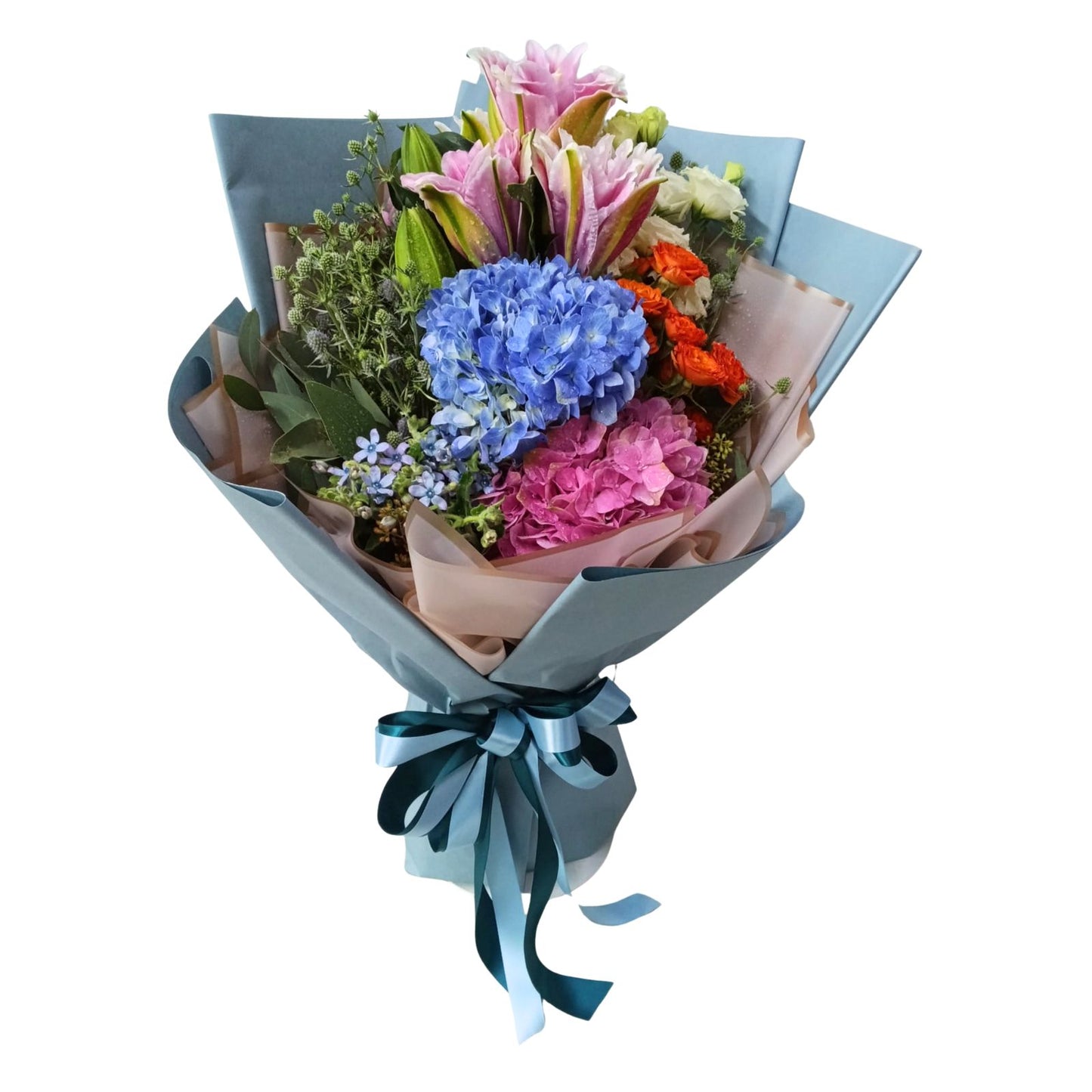 格蘭花店 - 鮮花花束 (繡球花、小玫瑰、桔梗、 藍星花、雙層百合、桔梗、蟲蟲草、尤加利葉及其他襯花) [FB26012]
