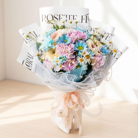 格蘭花店 - 鮮花花束 (太陽花、康乃馨、小菊花及其他襯花) [FB26027]