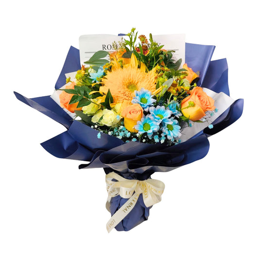 格蘭花店 - 鮮花花束 (泰迪重瓣向日葵、橙色玫瑰、白色小玫瑰、藍色小雛菊、黃色小雛菊、尤加利葉及其他襯花) [FB26301]