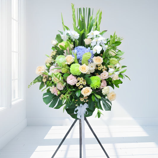 格蘭花店 - 白事花籃 (水竹草、劍蘭、繡球花、蝴蝶蘭、牡丹菊、糖棉、玫瑰、桔梗、小菊及襯花) [FS0018] 喪禮 殯儀 告別式 追思會