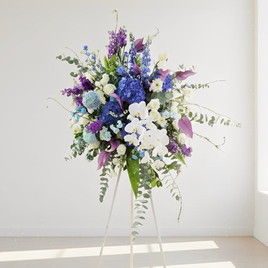 格蘭花店 - 白事花籃 (大飛燕、日本雪柳、紫掌、繡球花、大牡丹菊、蝴蝶蘭、玫瑰、白太陽、染色小丁香及襯花) [FS0020] 喪禮 殯儀 告別式 追思會