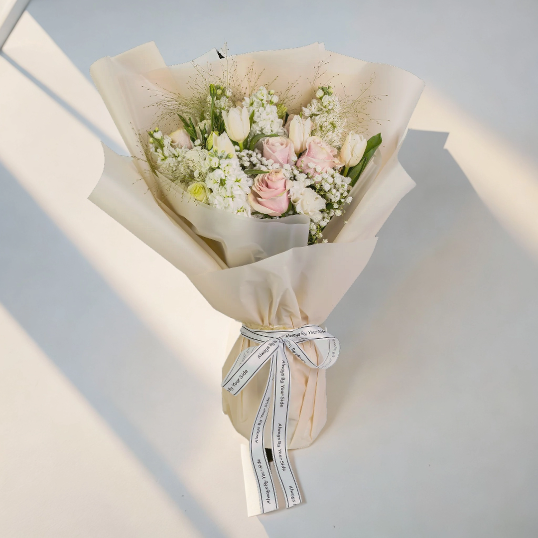 格蘭花店 - 鮮花花束 (粉玫瑰及鬱金香共11枝＋日本麝香、噴泉草、桔梗、滿天星及襯花) [GF00078]