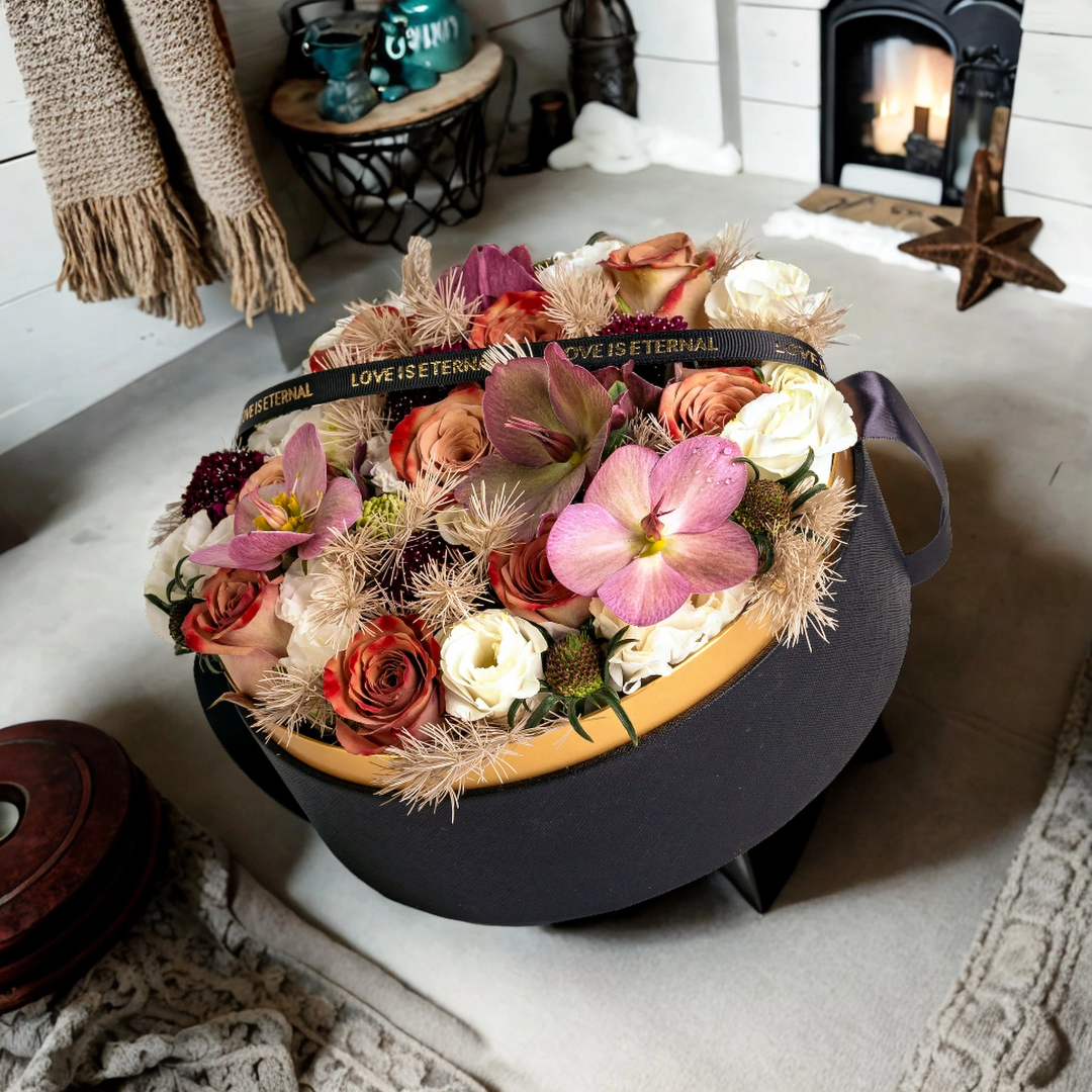 格蘭花店 - 圓形鮮花花盒 (混合玫瑰11枝＋桔梗、小白合及襯花，配襯高級禮盒) [GF00088 / 7401753]