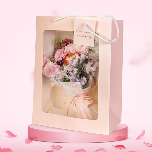 格蘭花店 - 鮮花花束 (康乃馨、桔梗、風鈴、小足球、尤加利葉) [GF00123]