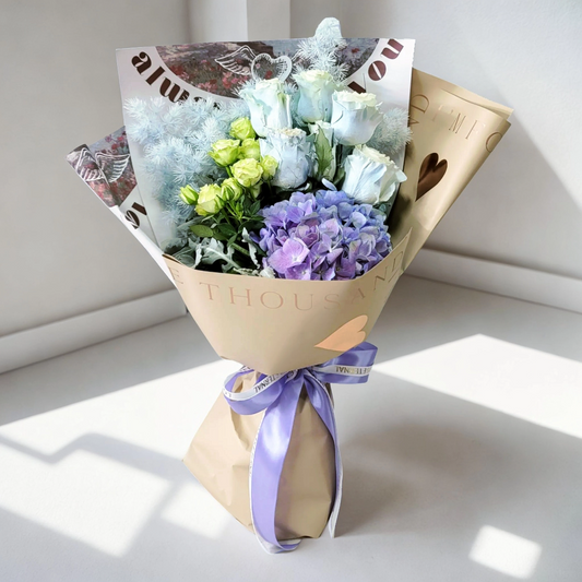 格蘭花店 - 鮮花花束 (厄瓜多爾玫瑰半打、绣球花、小玫瑰及襯花) [GF00135]