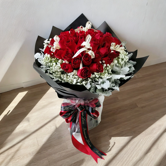 格蘭花店 - 鮮花花束 (紅玫瑰36枝、滿天星、銀葉菊) [GF00178]