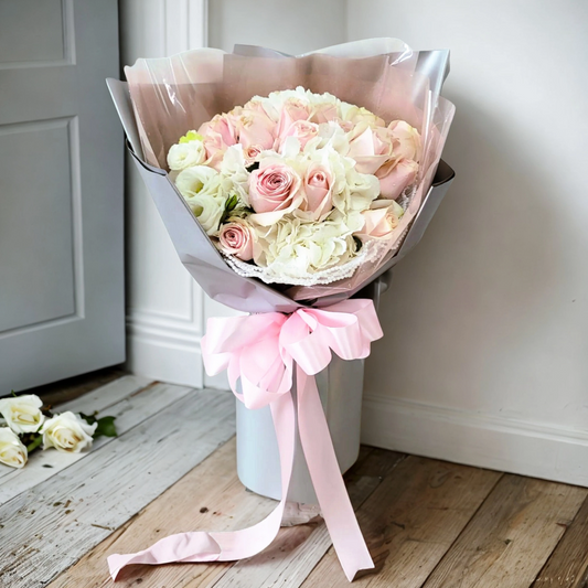 格蘭花店 - 鮮花花束 (20支雪山粉玫瑰、白色繡球花及桔梗) [GF00186]