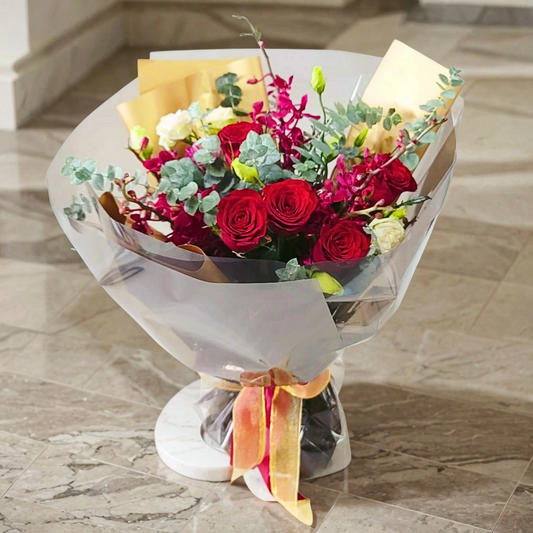 格蘭花店 - 鮮花花束 (紅玫瑰6支、甜蘭、桔梗及大油加利葉) [GF00197]