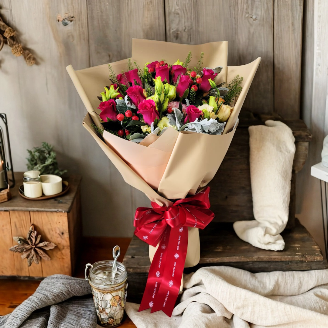 格蘭花店 - 鮮花花束 (紅玫瑰12支、桔梗、紅豆、BB草、小百合及米娜葉) [GF00221]