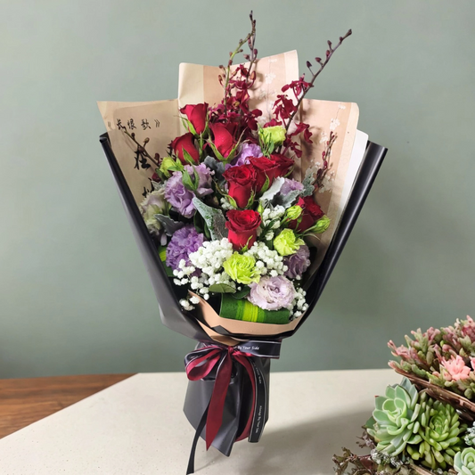 格蘭花店 - 鮮花花束 (紅蘭、紅攻瑰、桔梗、滿天星及米娜葉) [GF00223]