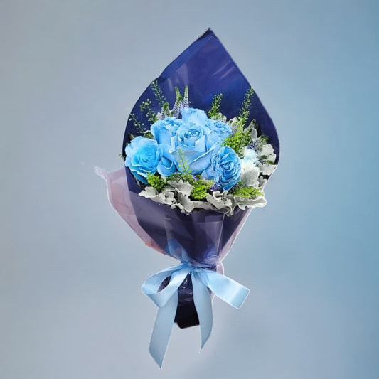 格蘭花店 - 鮮花花束 (厄瓜多藍玫瑰6枝、滿天星、BB草、米娜葉) [GF00260]