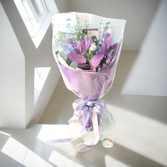 格蘭花店 - 鮮花花束 (大飛燕草5支、紫掌9支、風鈴草、藍星花、老鼠尾、紫桔梗) [GF00269]