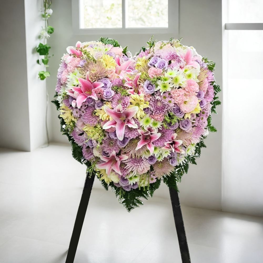 格蘭花店 - 帛事悼念心形花牌 (紅玫瑰50支、滿天星及其他襯花) [GF00289] 喪禮 殯儀 告別式 追思會