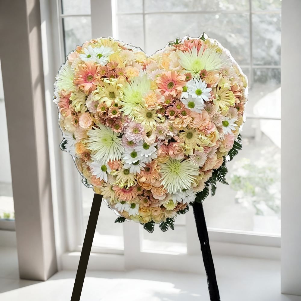 格蘭花店 - 心型花圈 (桔梗、太陽花、西施菊、小菊及其他襯花) [GF00290] 喪禮 殯儀 告別式 追思會