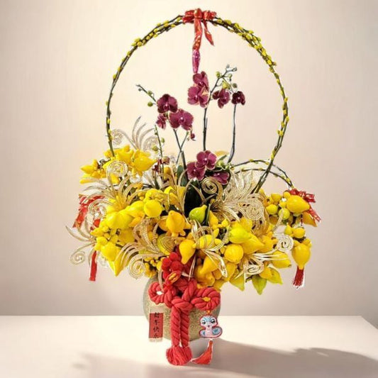 格蘭花店 - 萬事勝意 五代果及小品蝴蝶蘭配銀柳如意結裝飾 [GF00314] 蘭花 辦公室枱花 大堂枱花 開張 新春蘭花 年花 自家蘭花園種植