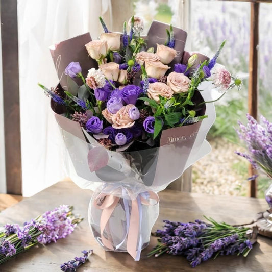 格蘭花店 - 依戀 鮮花花束 (啡色玫瑰11枝、桔梗、鼠尾草及其襯花) [GF00319]