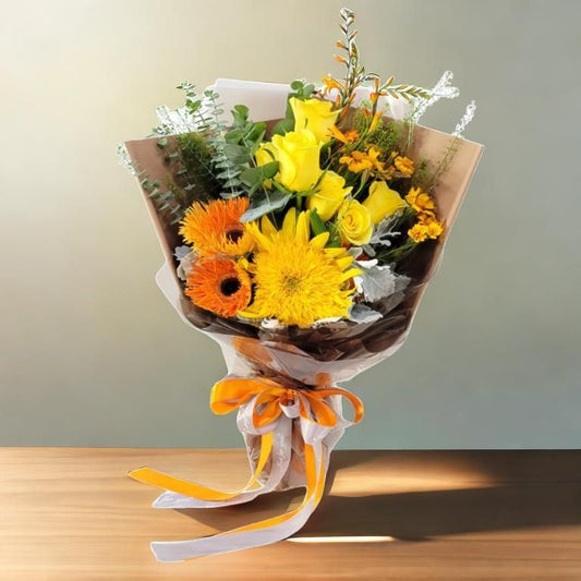 格蘭花店 - 您是我的太陽 鮮花花束 (向日葵1支、太陽花2支、玫瑰6支 火焰蘭及其襯花) [GF00320]