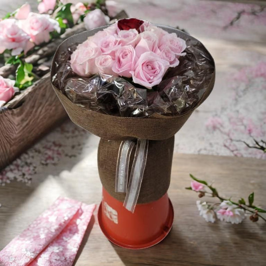 格蘭花店 - 你是我的公主 鮮花花束 (玫瑰11支及其他襯花) [GF00330]